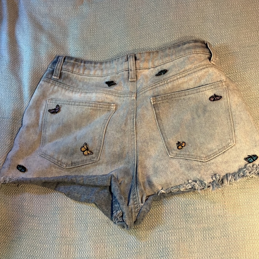 Forever 21 Butterfly High-Rise Denim Shorts - Picture 3 of 4